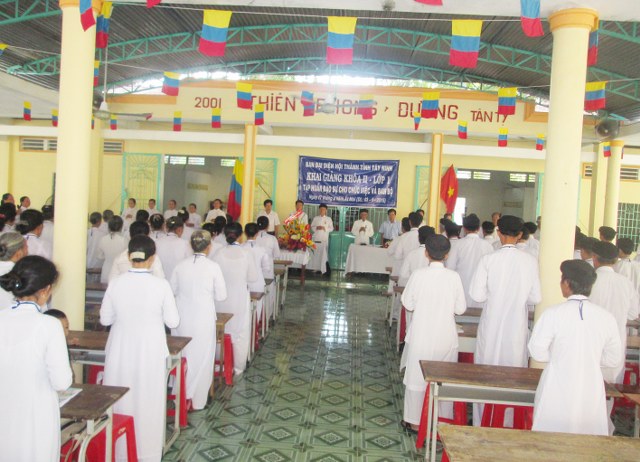 Caodai Tay Ninh Church opens religious training for deacons 
